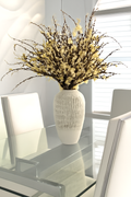 Fleurs de cerisier roses dans vase en verre