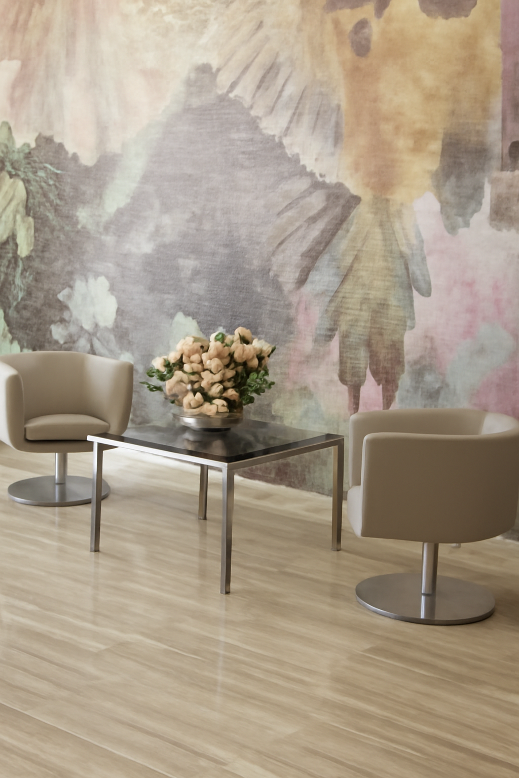 Roses roses dans coupe en verre